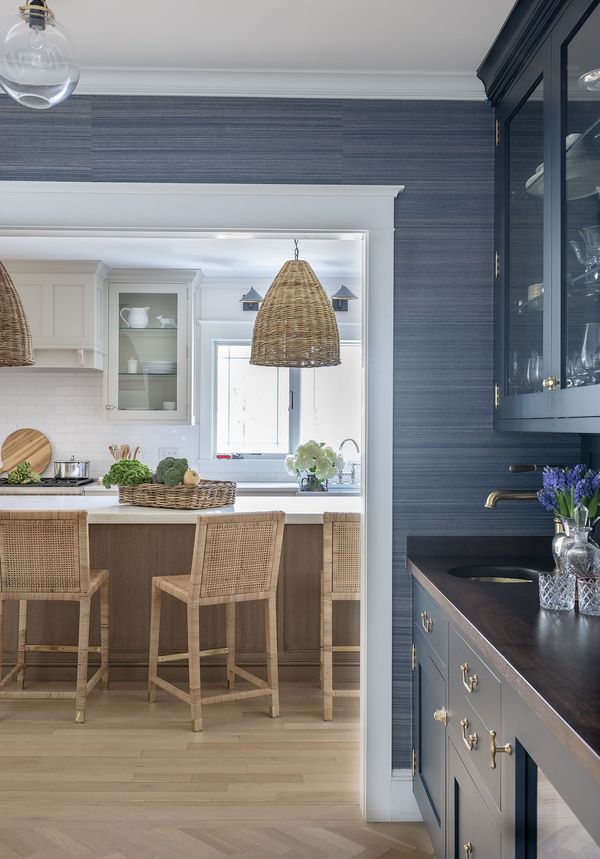 This family wanted to be able to enjoy an open kitchen while having some things hidden. 