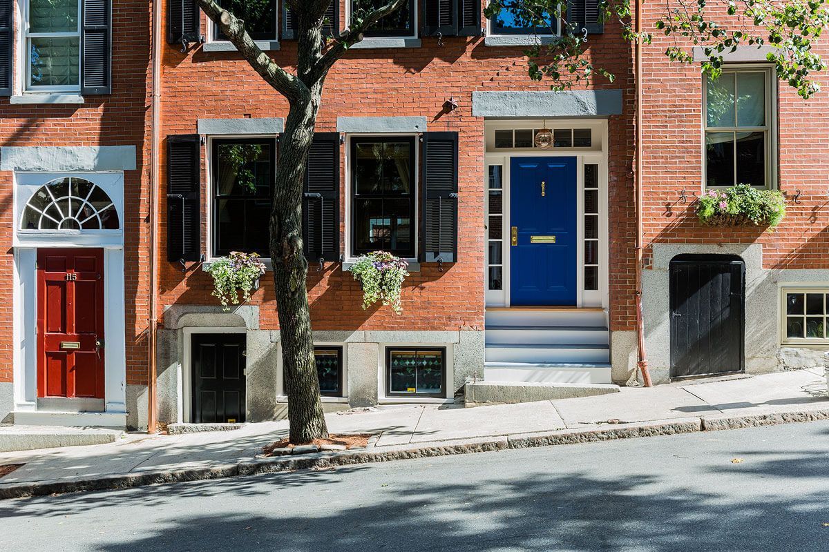 resized-1-Charlestown-Townhouse-Exterior-photo-by-Michael-J