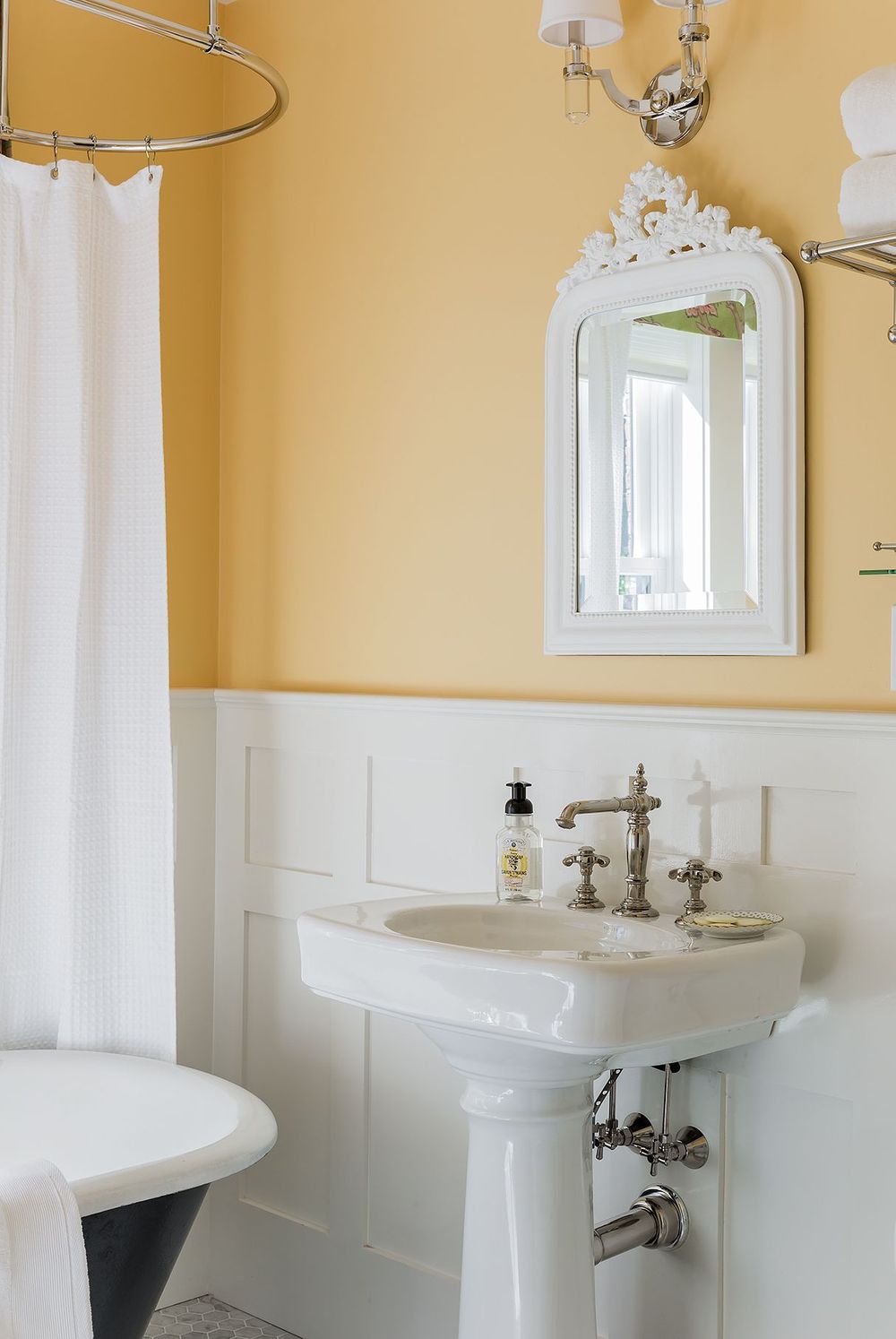 TOH Charlestown- guest bath