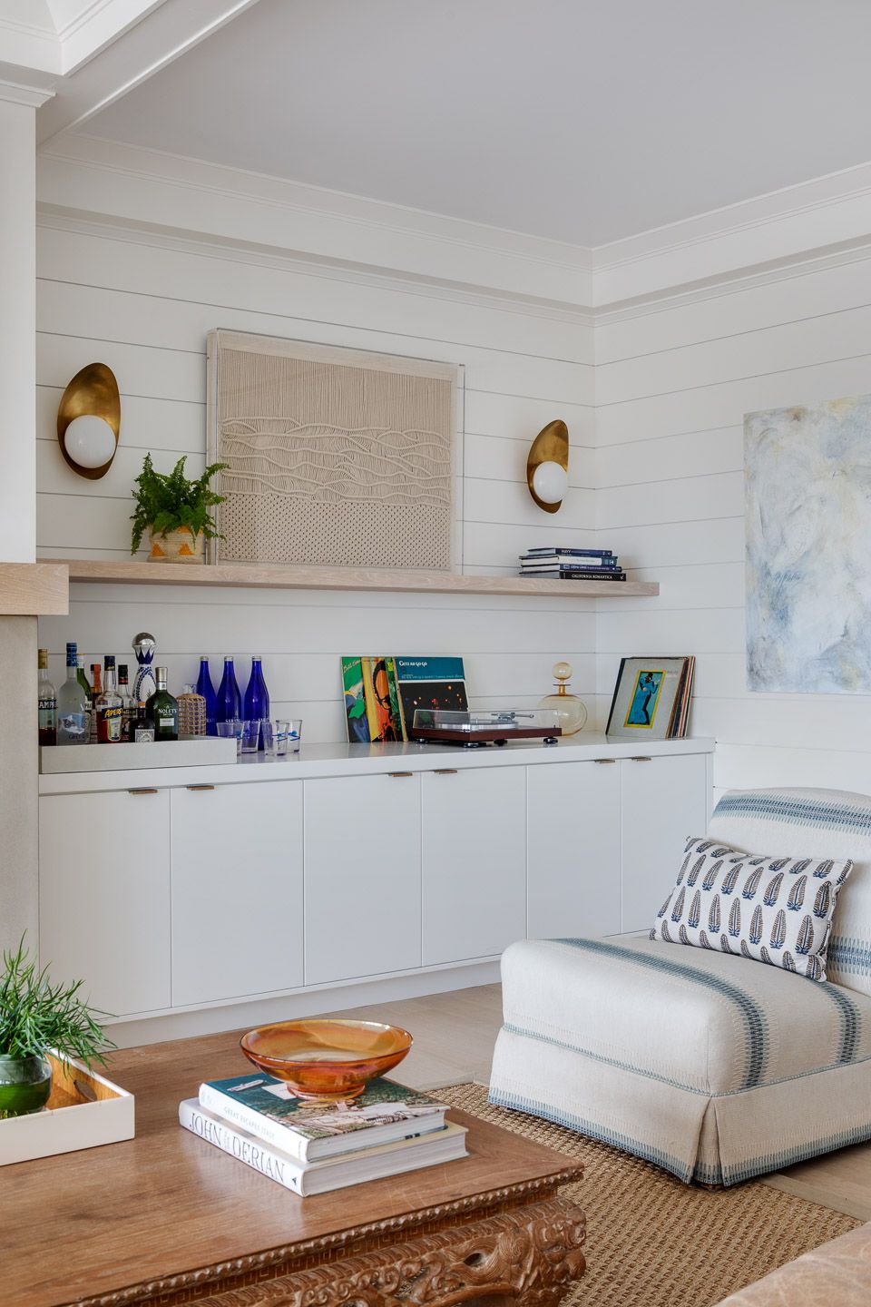 Living room bar sideboard with vinyl record player