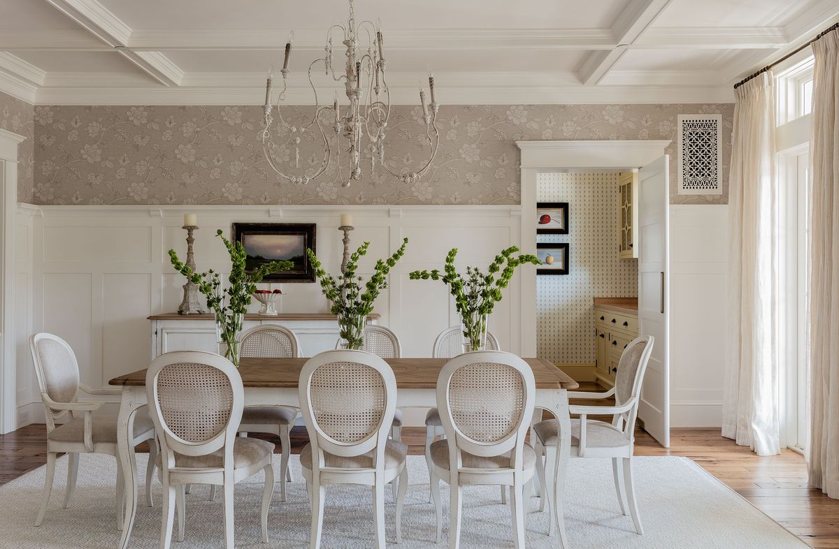 11 Northshore Farmhouse Dining Room photo by Michael J. Lee