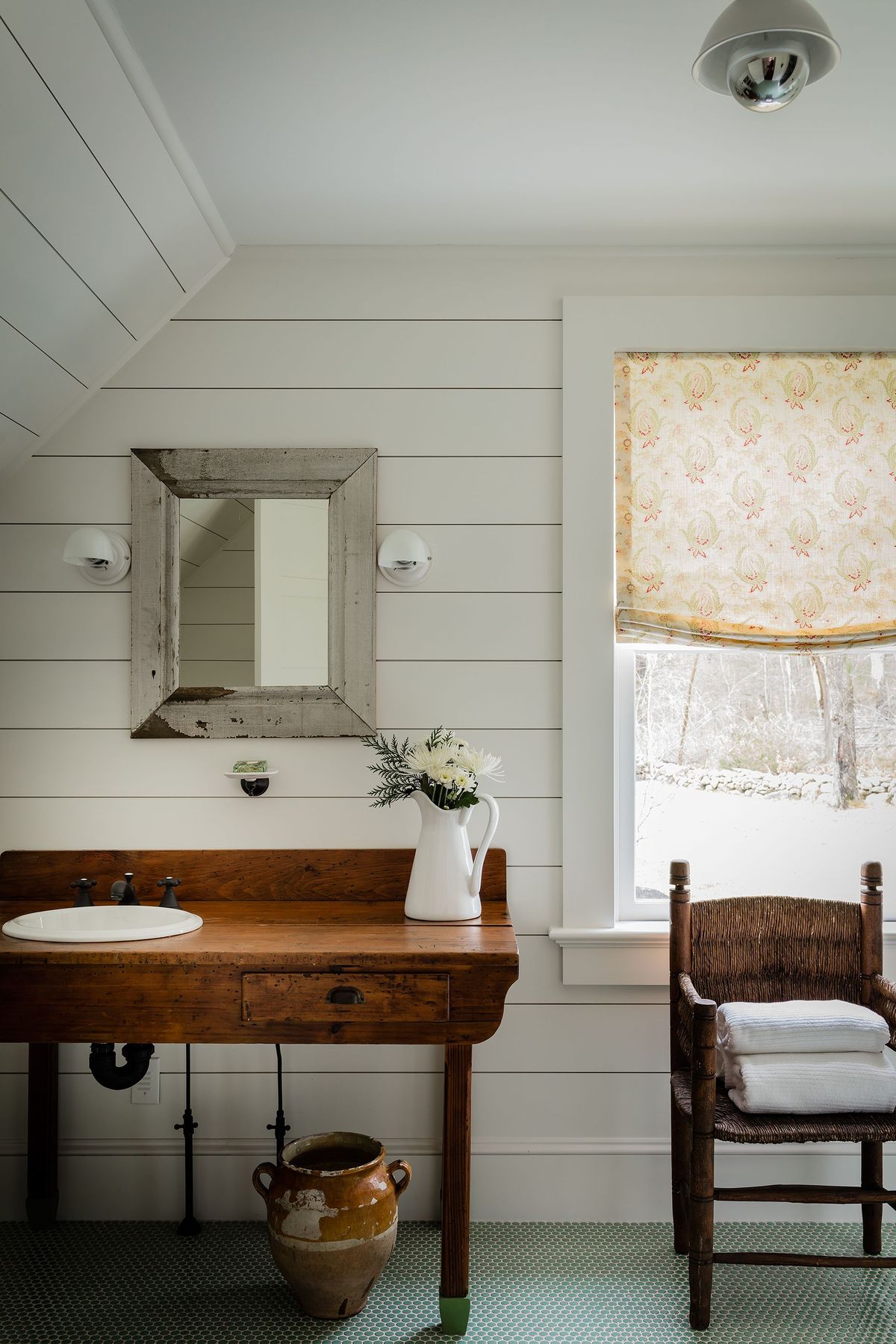 19 Northshore Farmhouse Guest House Bathroom Window photo by Michael J. Lee