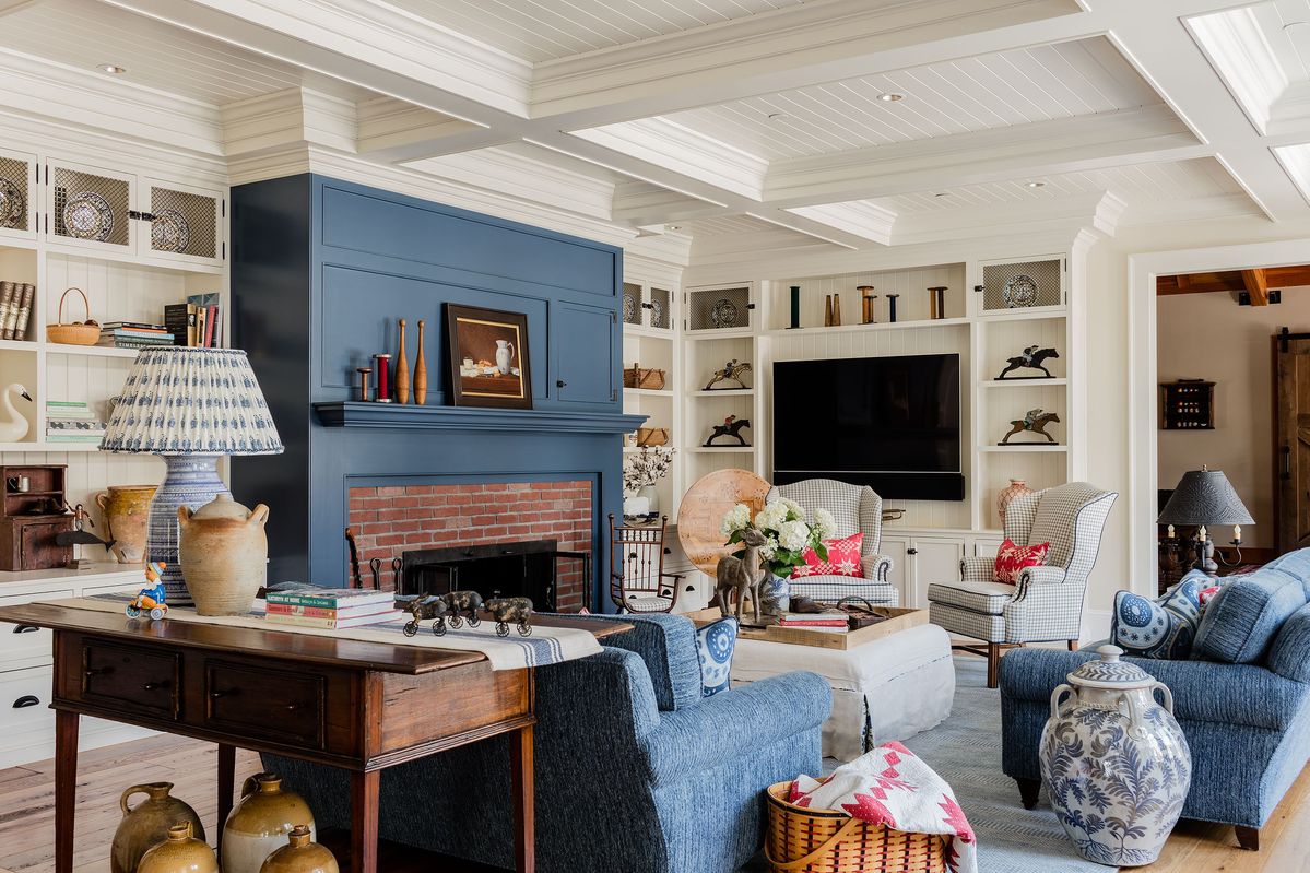 9 Northshore FarmhouseFamily Room photo by Michael J. Lee